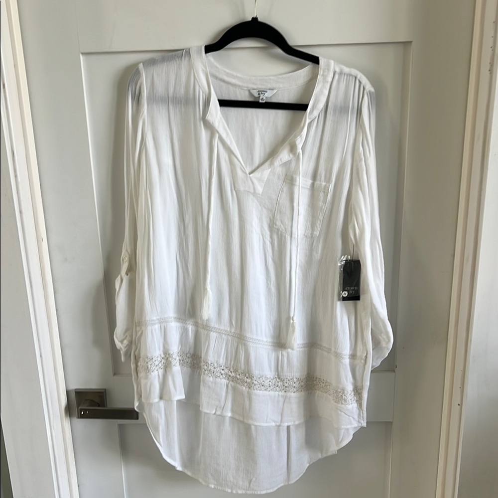 Crown & Ivy White Tiered Blouse with Notched Collar